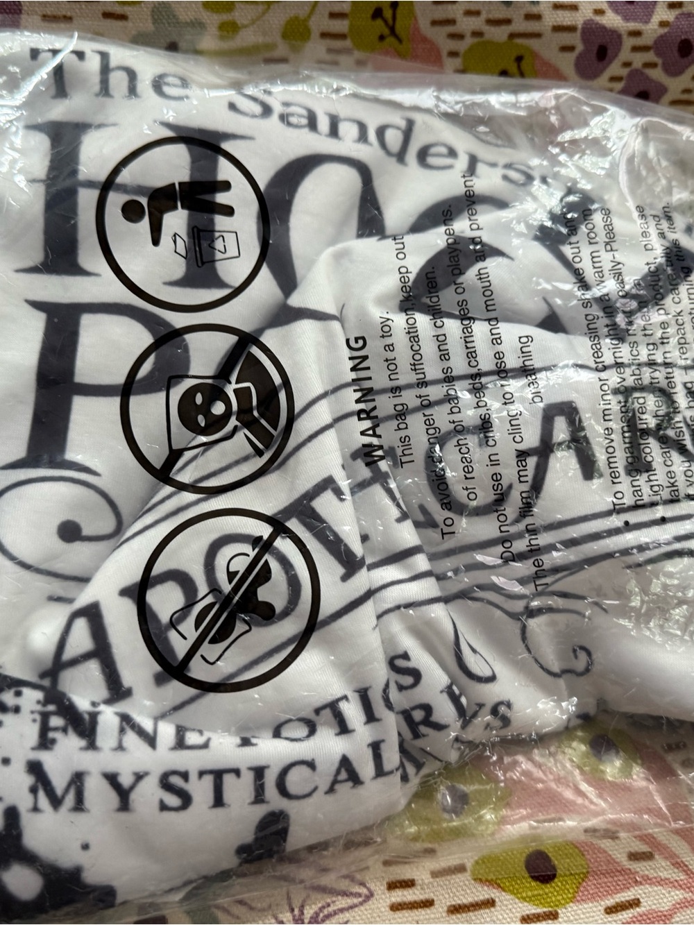Hocus Pocus Shirt 3XL Sanderson Sisters Apothecary White with Black Print - Picture 2 of 6